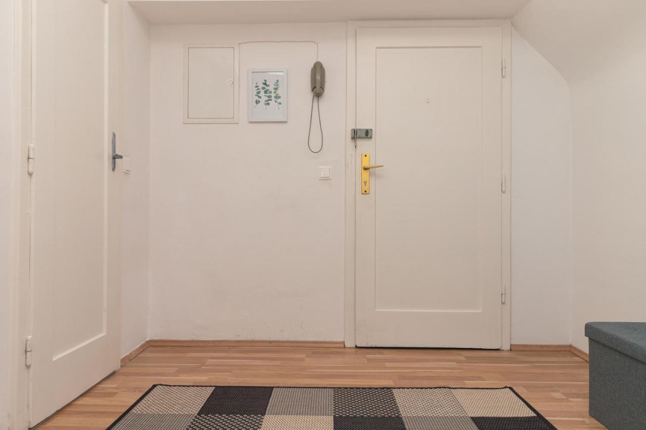 Milky Way Top Floor 2-Bedroom Apartment Air Condition Wien Eksteriør billede