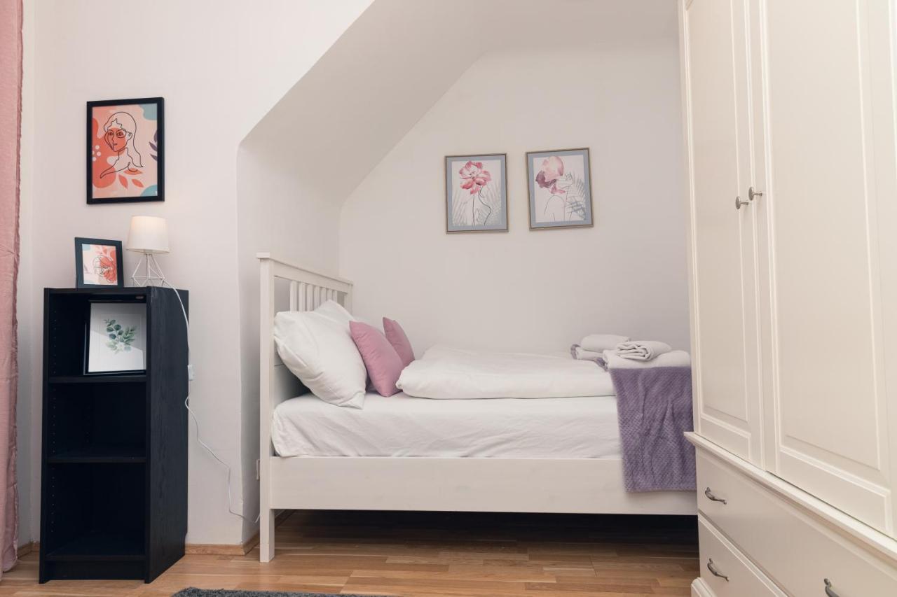 Milky Way Top Floor 2-Bedroom Apartment Air Condition Wien Eksteriør billede