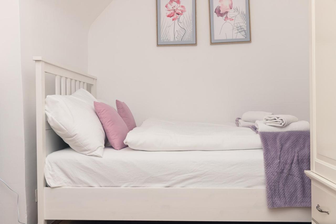 Milky Way Top Floor 2-Bedroom Apartment Air Condition Wien Eksteriør billede