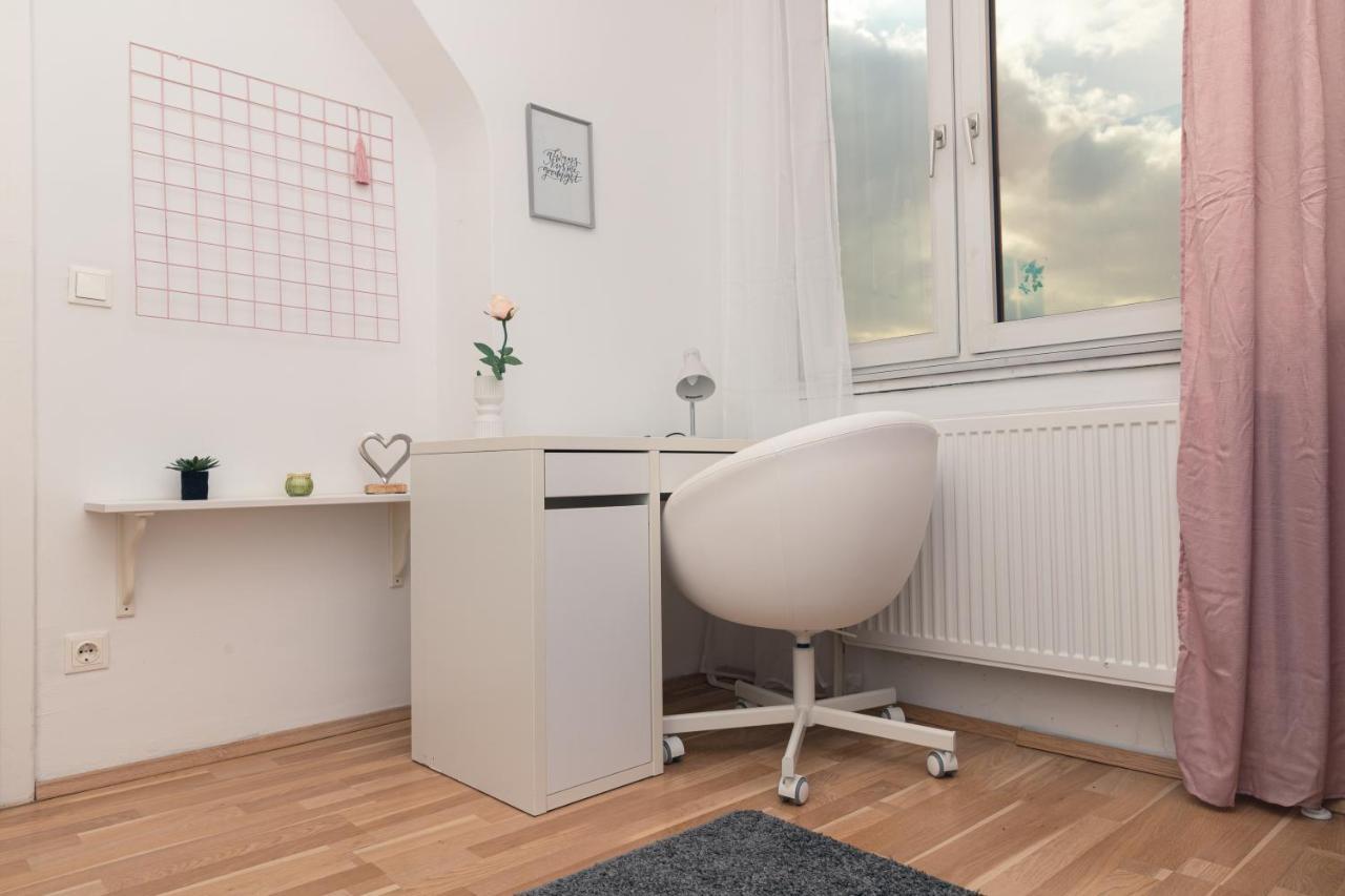 Milky Way Top Floor 2-Bedroom Apartment Air Condition Wien Eksteriør billede